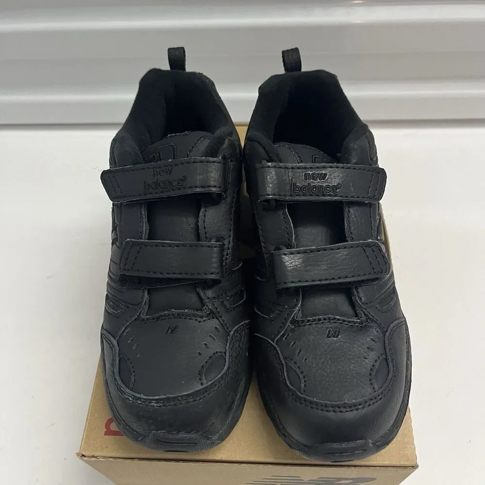 New Balance 621 Big Kid Black Leather Training Uniform Hook Loop Shoes SZ 2.5 M